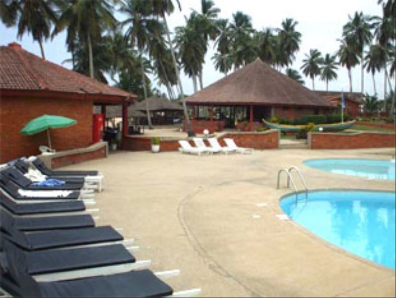 Coconut Grove Beach Resort Elmina Εξωτερικό φωτογραφία