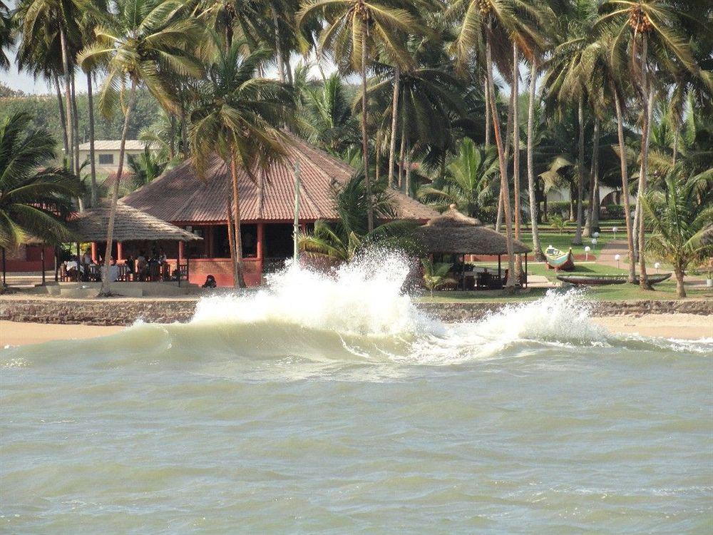 Coconut Grove Beach Resort Elmina Εξωτερικό φωτογραφία
