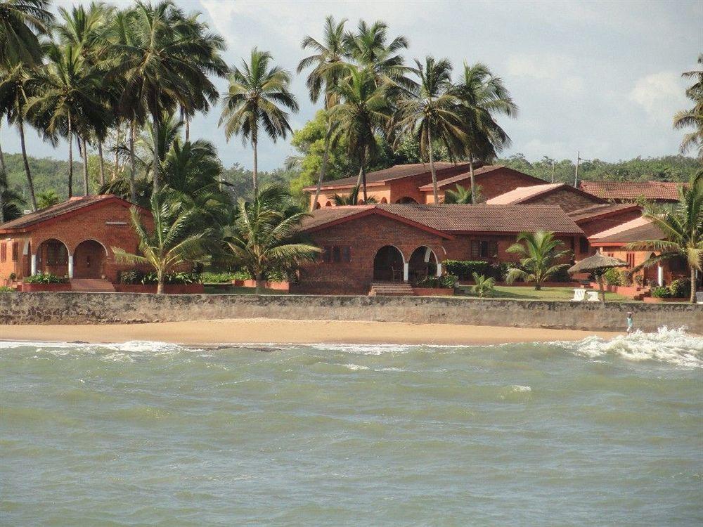 Coconut Grove Beach Resort Elmina Εξωτερικό φωτογραφία