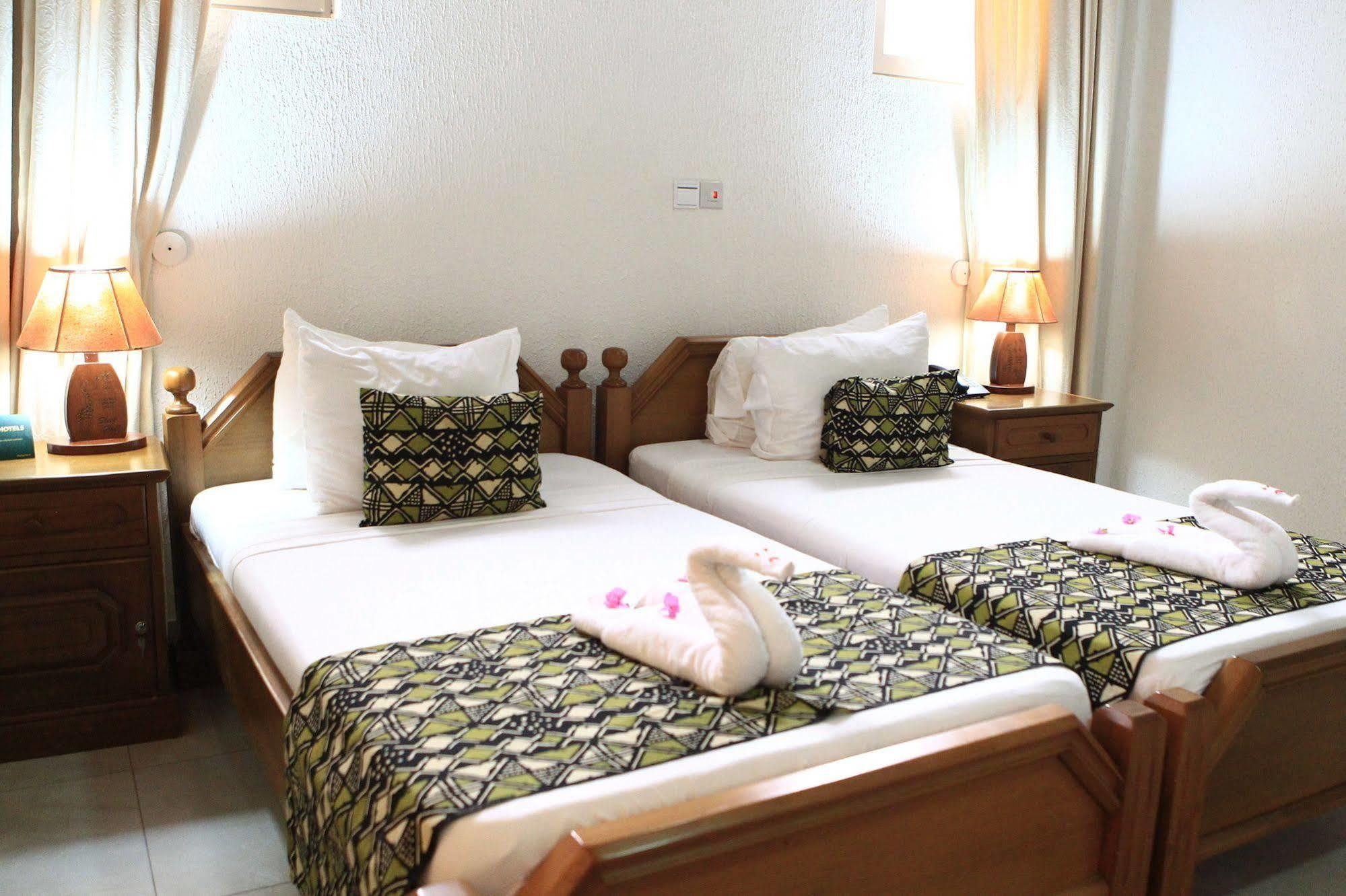 Coconut Grove Beach Resort Elmina Εξωτερικό φωτογραφία