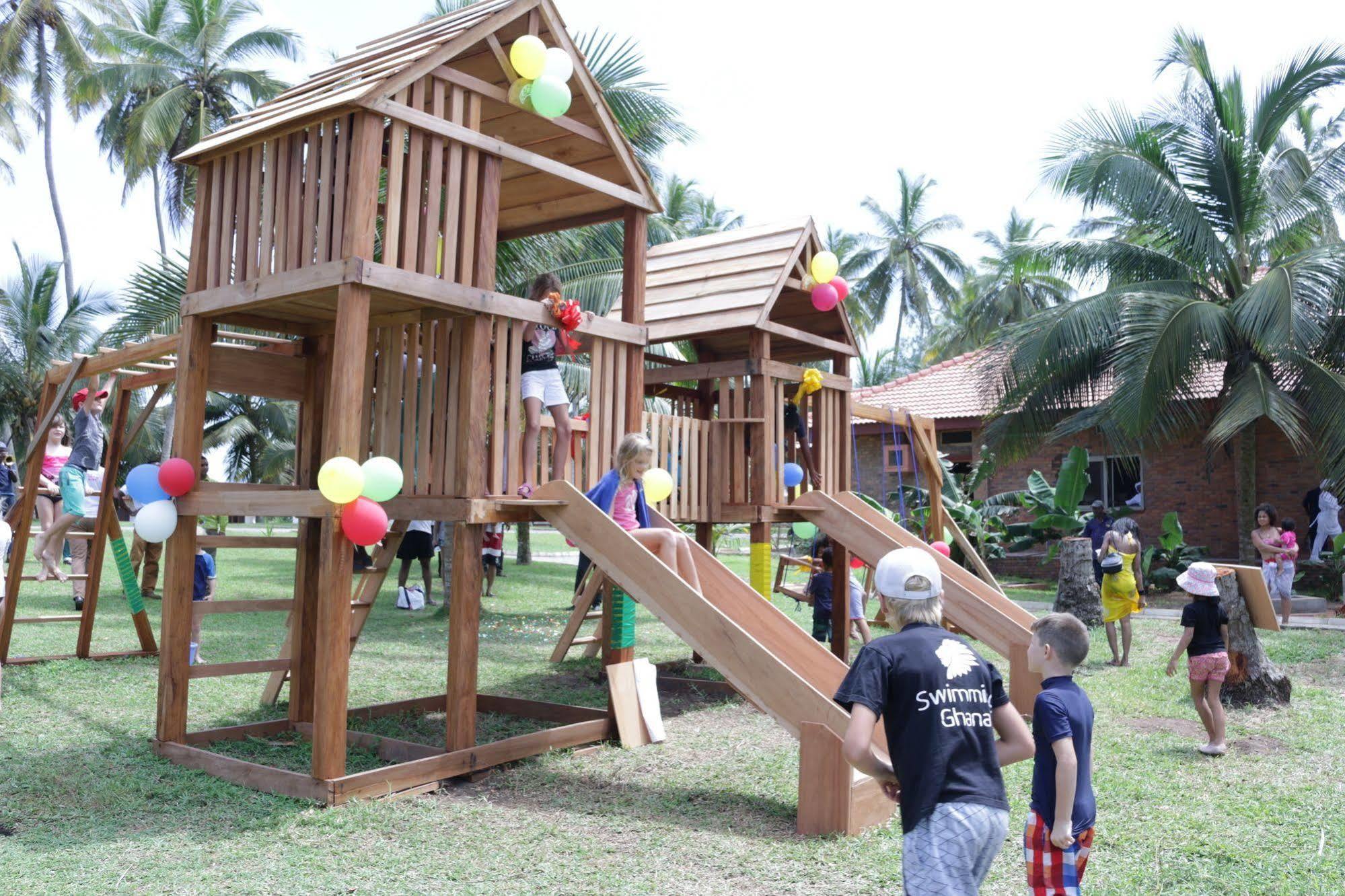 Coconut Grove Beach Resort Elmina Εξωτερικό φωτογραφία