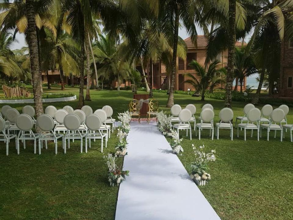 Coconut Grove Beach Resort Elmina Εξωτερικό φωτογραφία