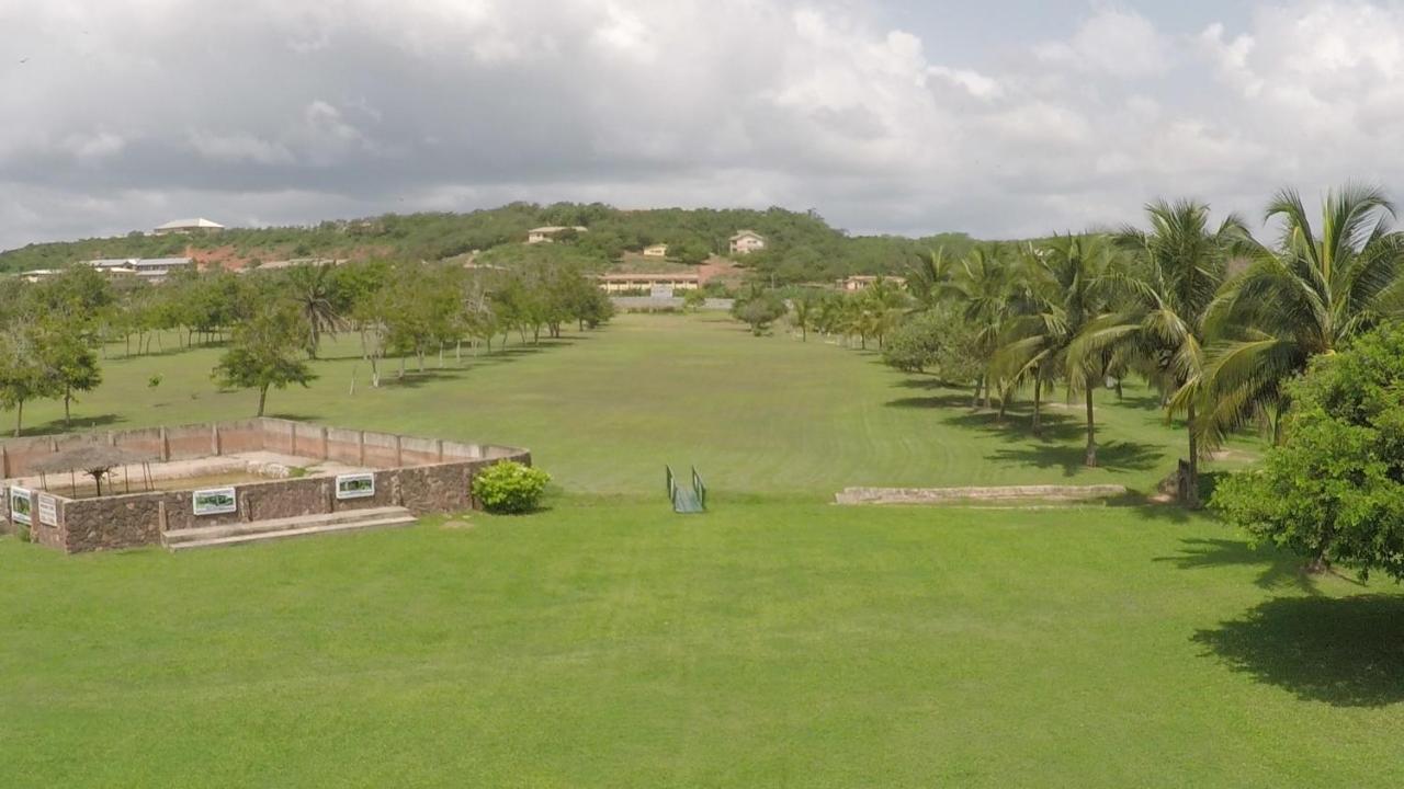 Coconut Grove Beach Resort Elmina Εξωτερικό φωτογραφία