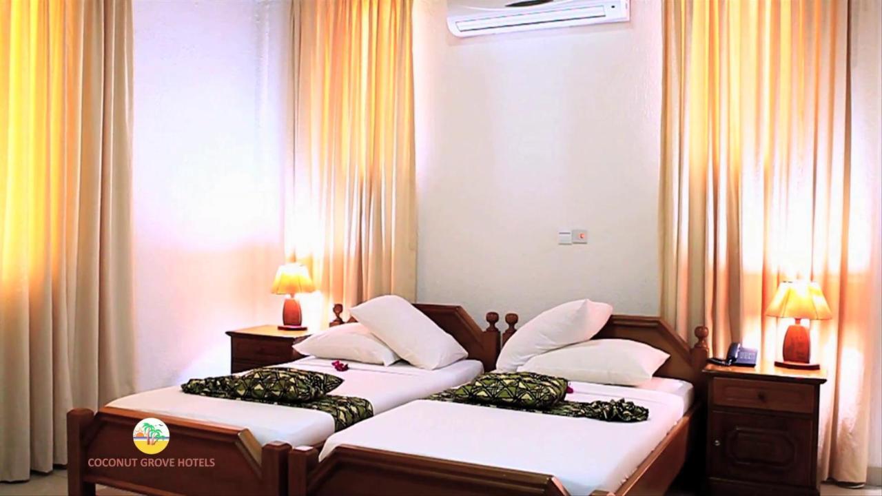 Coconut Grove Beach Resort Elmina Εξωτερικό φωτογραφία
