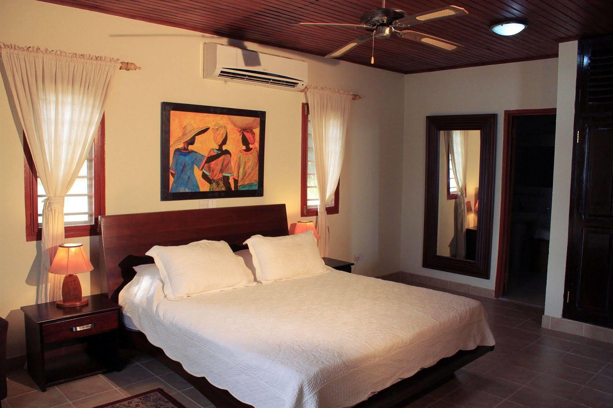 Coconut Grove Beach Resort Elmina Εξωτερικό φωτογραφία